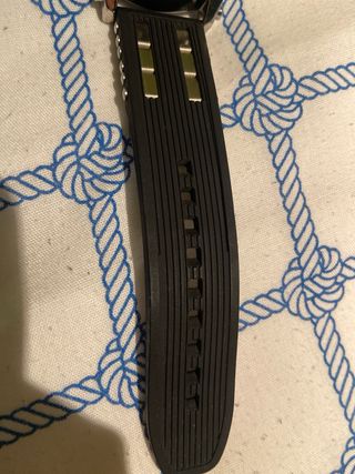 Reloj Marea Negro y Plateado