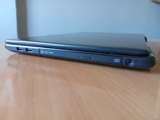 ACER E5-551 Ordenador portátil