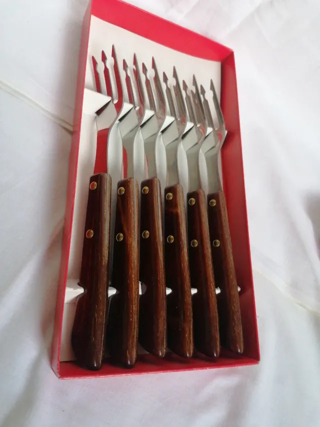 Set 12 Tenedores Carne Madera y Metal