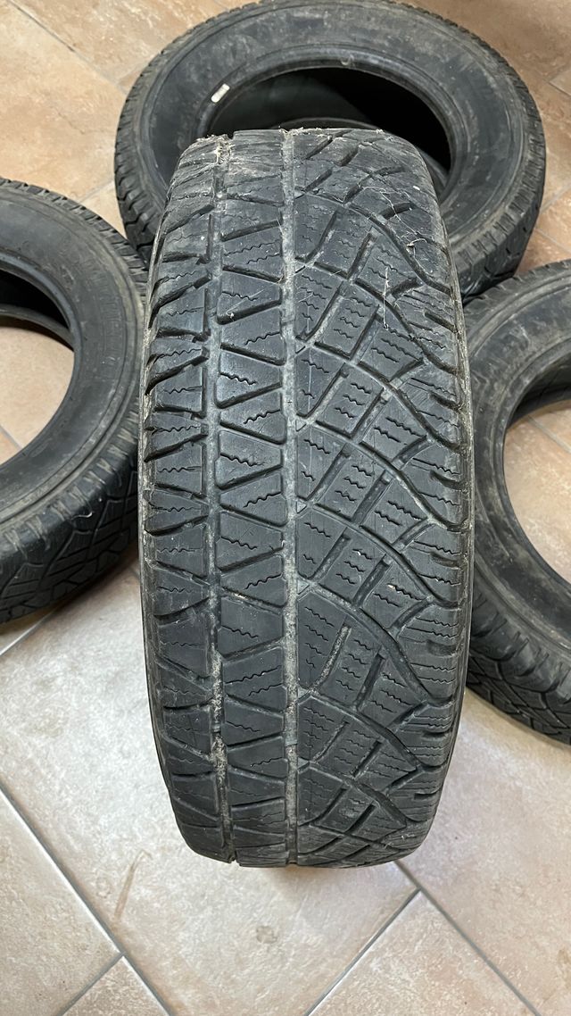 Neumáticos Michelin 225/70/16