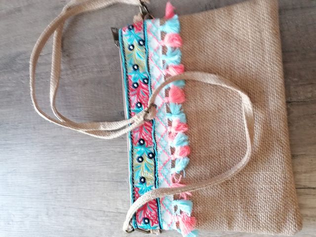 Bolso de Yute con Adornos