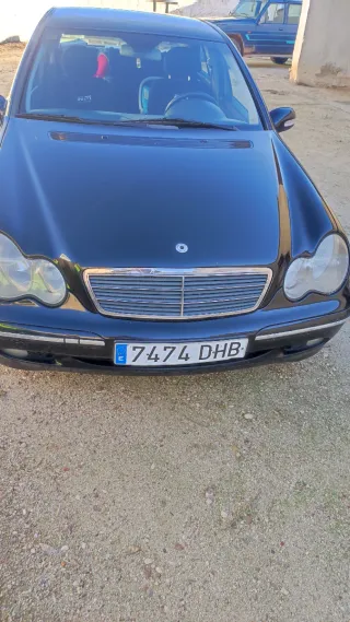 Mercedes-Benz Clase C 2005