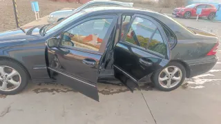 Mercedes-Benz Clase C 2005
