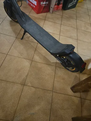 Patinete Cecotec Bongo M30 Connected