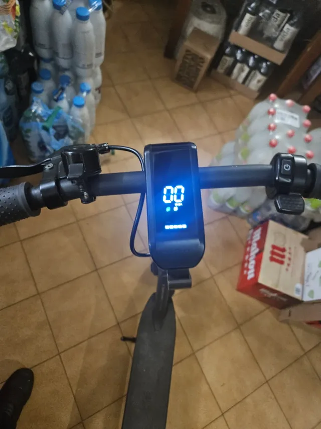 Patinete Cecotec Bongo M30 Connected