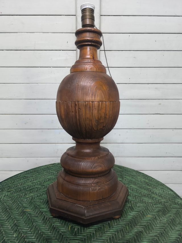 Lampada in legno antico, grande