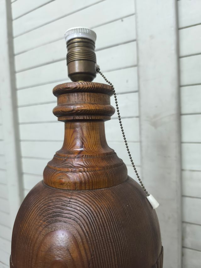 Lampada in legno antico, grande