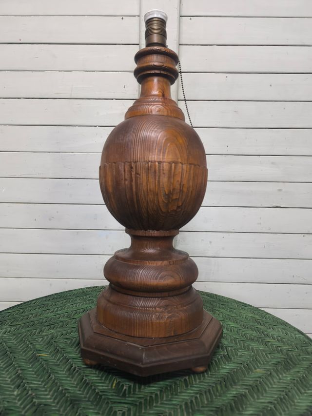 Lampada in legno antico, grande