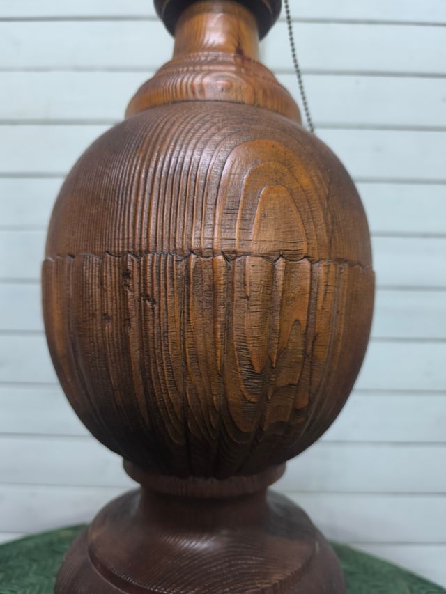 Lampada in legno antico, grande