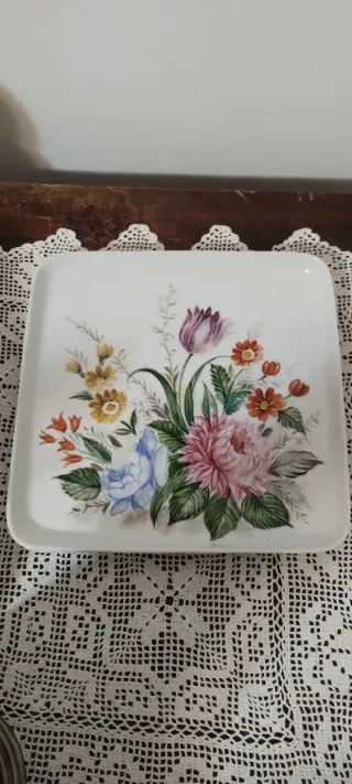 Piatto quadrato porcellana decorato fiori