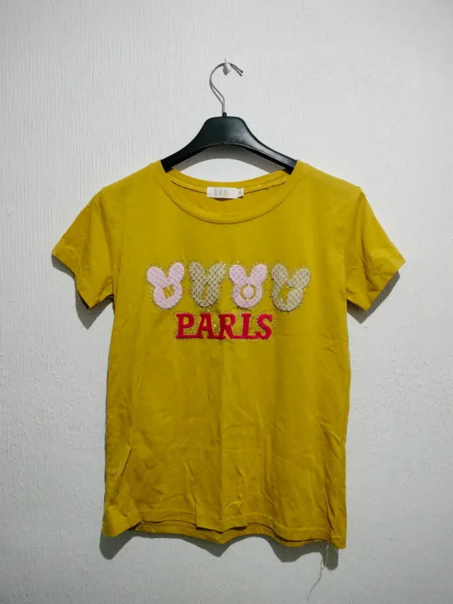 Camiseta amarilla con estampado PARIS