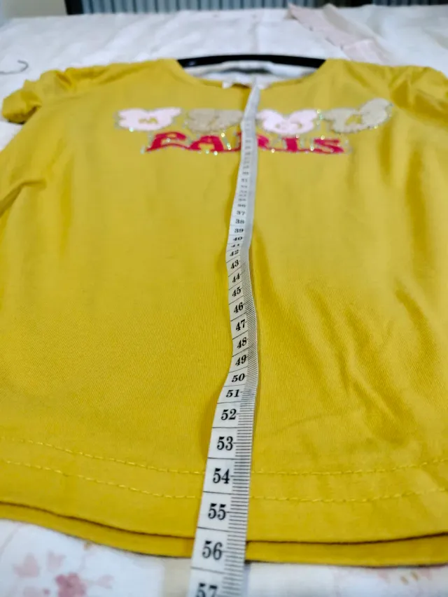 Camiseta amarilla con estampado PARIS