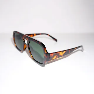 Gafas de sol estilo aviador tortuga