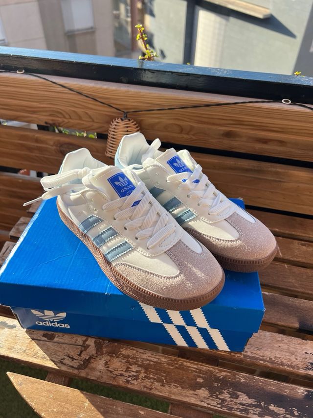 Zapatillas Adidas Samba Blancas y Azules