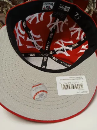 Gorra New Era 59Fifty Roja Supreme Talla 7.3/8