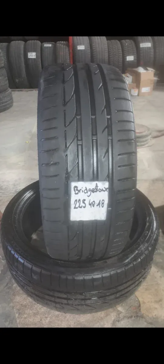 Neumático Bridgestone 225 40 18