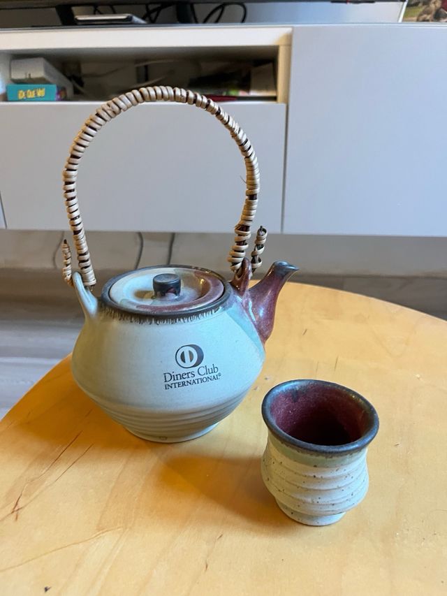 Set de té de cerámica y mimbre (brandeado)