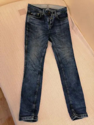 Pantalón vaquero Pull&Bear Skinny Hombre Talla M