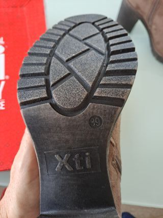 Botines Nuevos XTI Antelina Taupe T.39