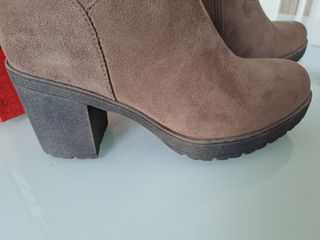 Botines Nuevos XTI Antelina Taupe T.39