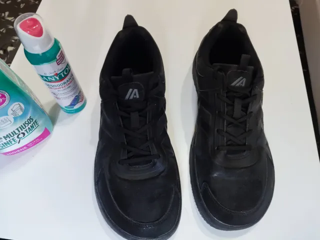 Zapatillas barefoot negras