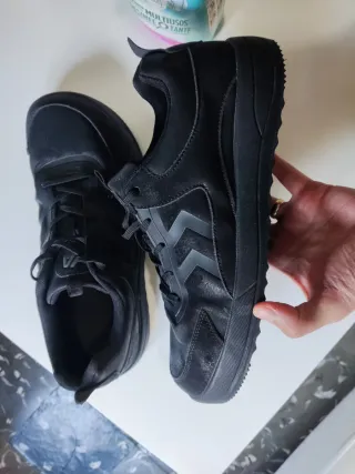 Zapatillas barefoot negras