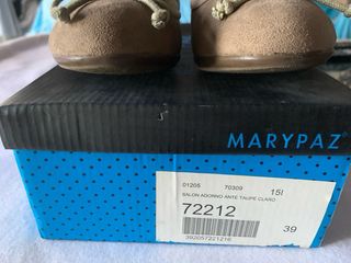 Zapatos de tacón marrones