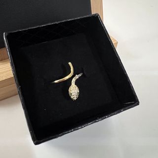 Anillo serpiente ajustable oro y verde