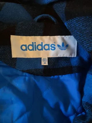 Abrigo Adidas cuadros azul y negro Talla 40