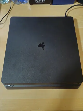 PS4 Slim Console Nera