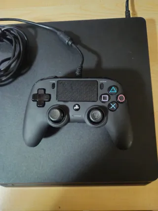 PS4 Slim Console Nera