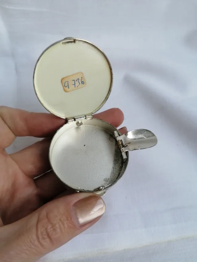 Cenicero vintage de bolsillo verde