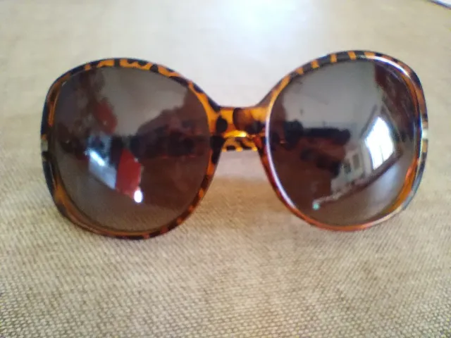 Occhiali da sole tartarugati