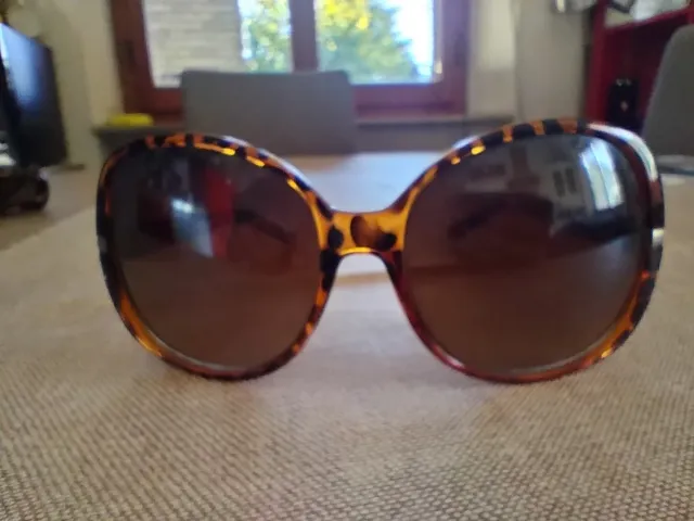 Occhiali da sole tartarugati