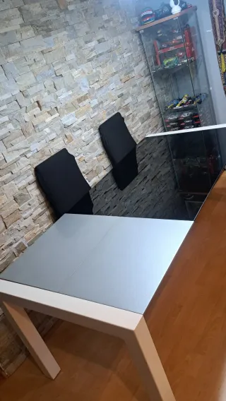 Mesa comedor extensible cristal negro y blanco