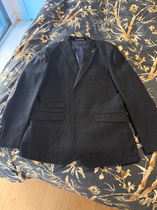 Americana marca Cortefiel talla EUR 52