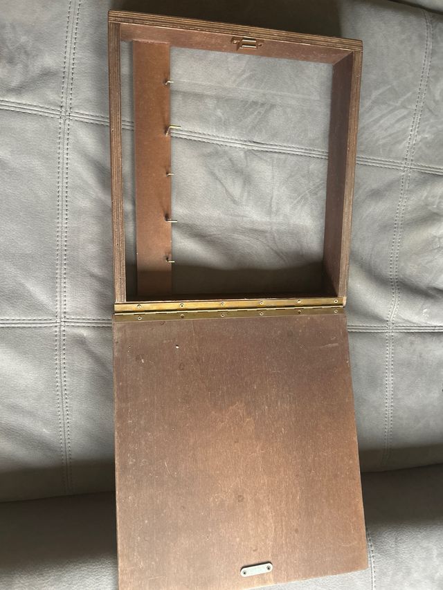 Caja decorativa madera y mimbre flores