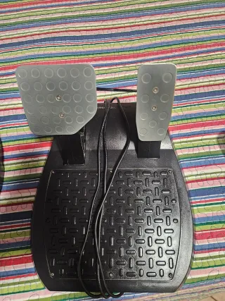 Volante Thrustmaster Ferrari