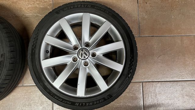 Llantas VW