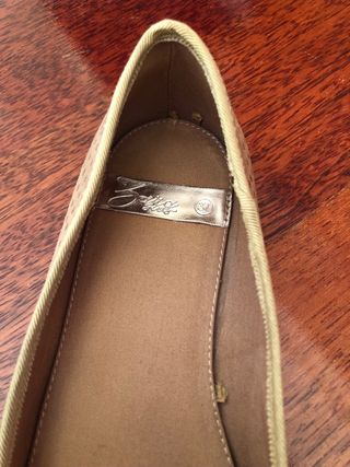 Manoletinas doradas Zara