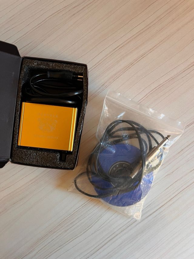 Fuente de alimentación y Pedal Tatuaje