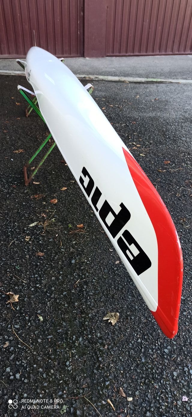 Surfski (Piragua de mar) Epic punta roja. V-10L