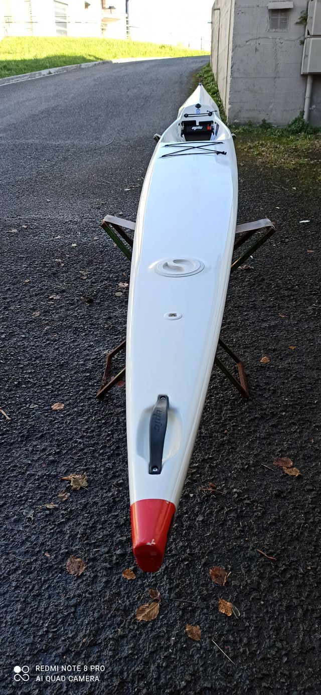 Surfski (Piragua de mar) Epic punta roja. V-10L