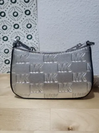 Bolso Michael Kors plateado pequeño