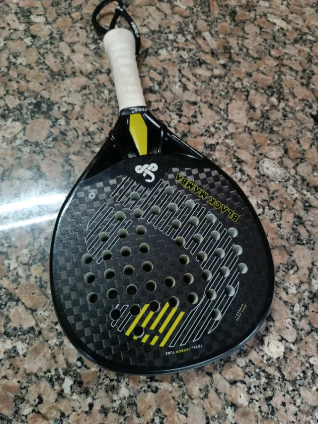 Pala Pádel Vibora Black Mamba carbono 12k.