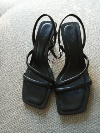 Sandalias Zara Negras Tacón
