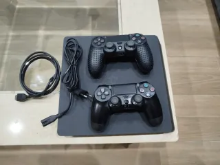 Consola Sony PS4 Negra