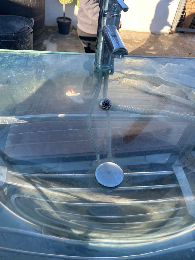 Lavabo de cristal con grifo medidas :
