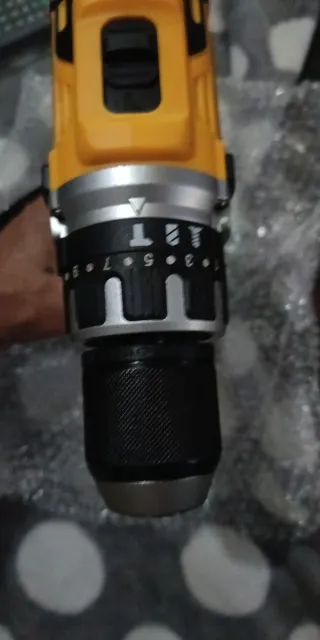 Taladro 20V XR Brushless