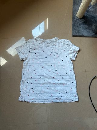 Camiseta blanca con estampado